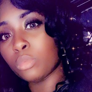 Meet your Posher, Brittney